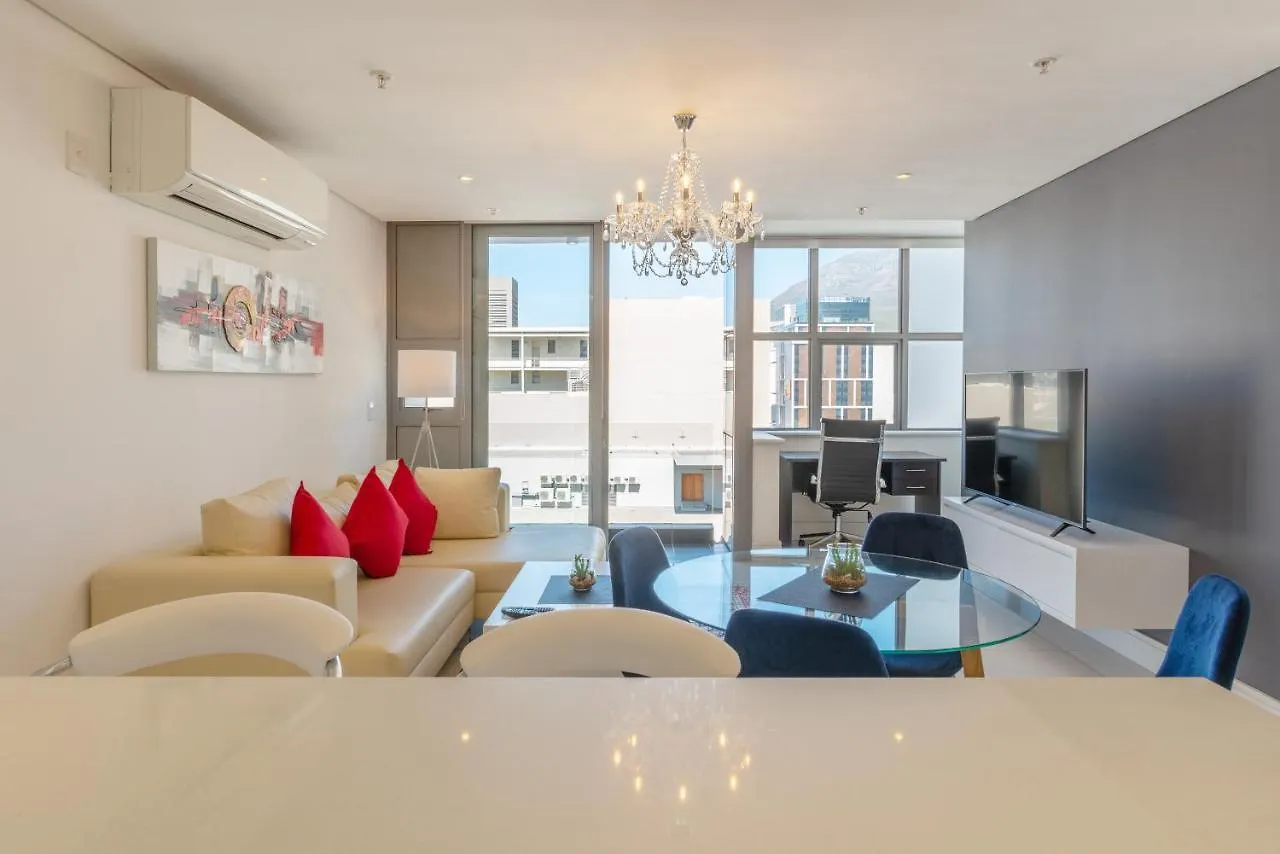 Apartment Mirage By Mcstay Cape Town