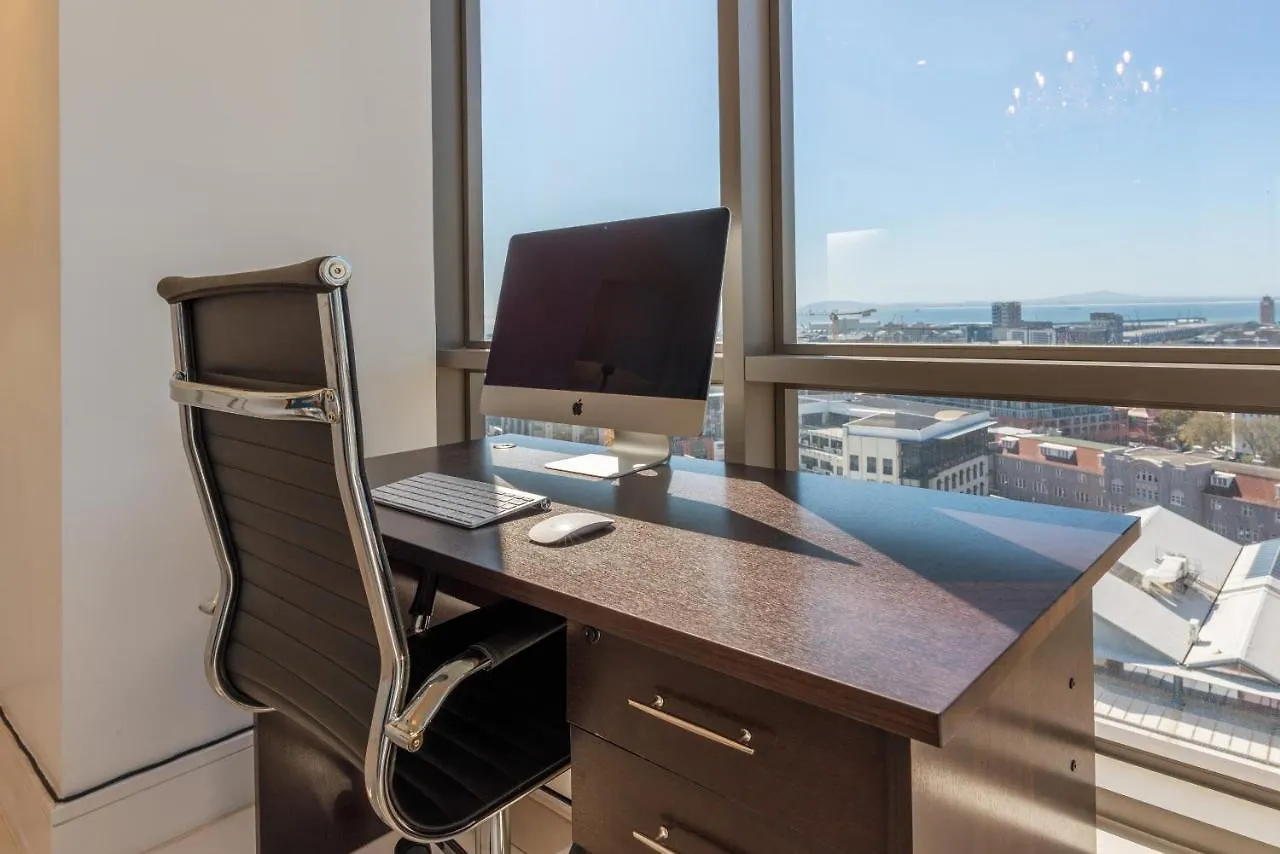 Apartment Mirage By Mcstay Cape Town